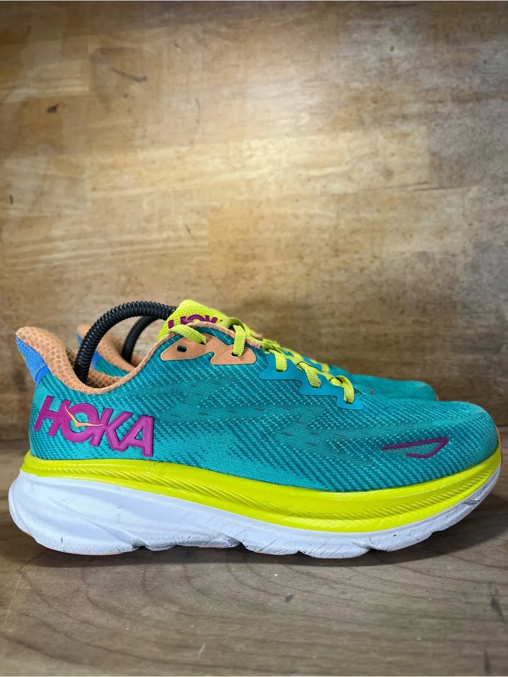 Hoka One One Clifton 9 Womens Sz 9 Wide Running Shoes Ceramic Evening Primrose